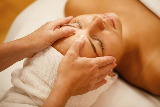 Duo Digest: The Role of Facial Massage in Anti-Aging
